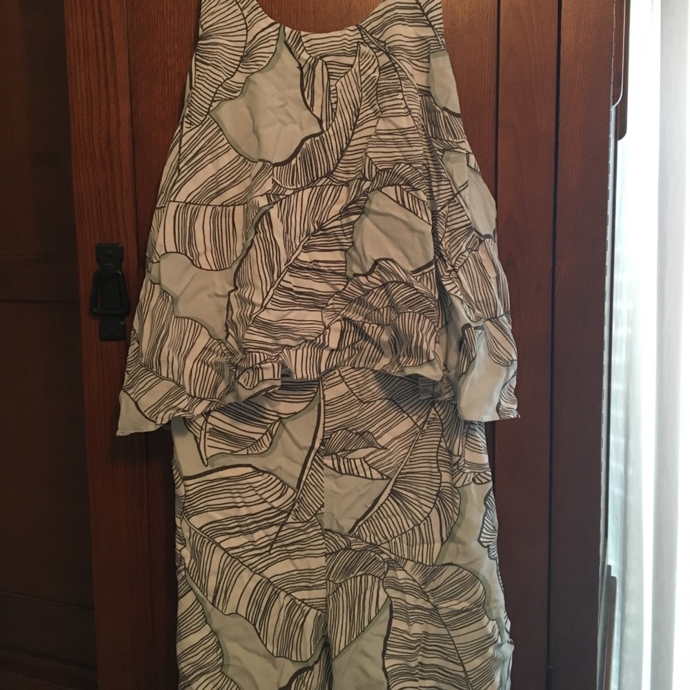 Paper crown romper